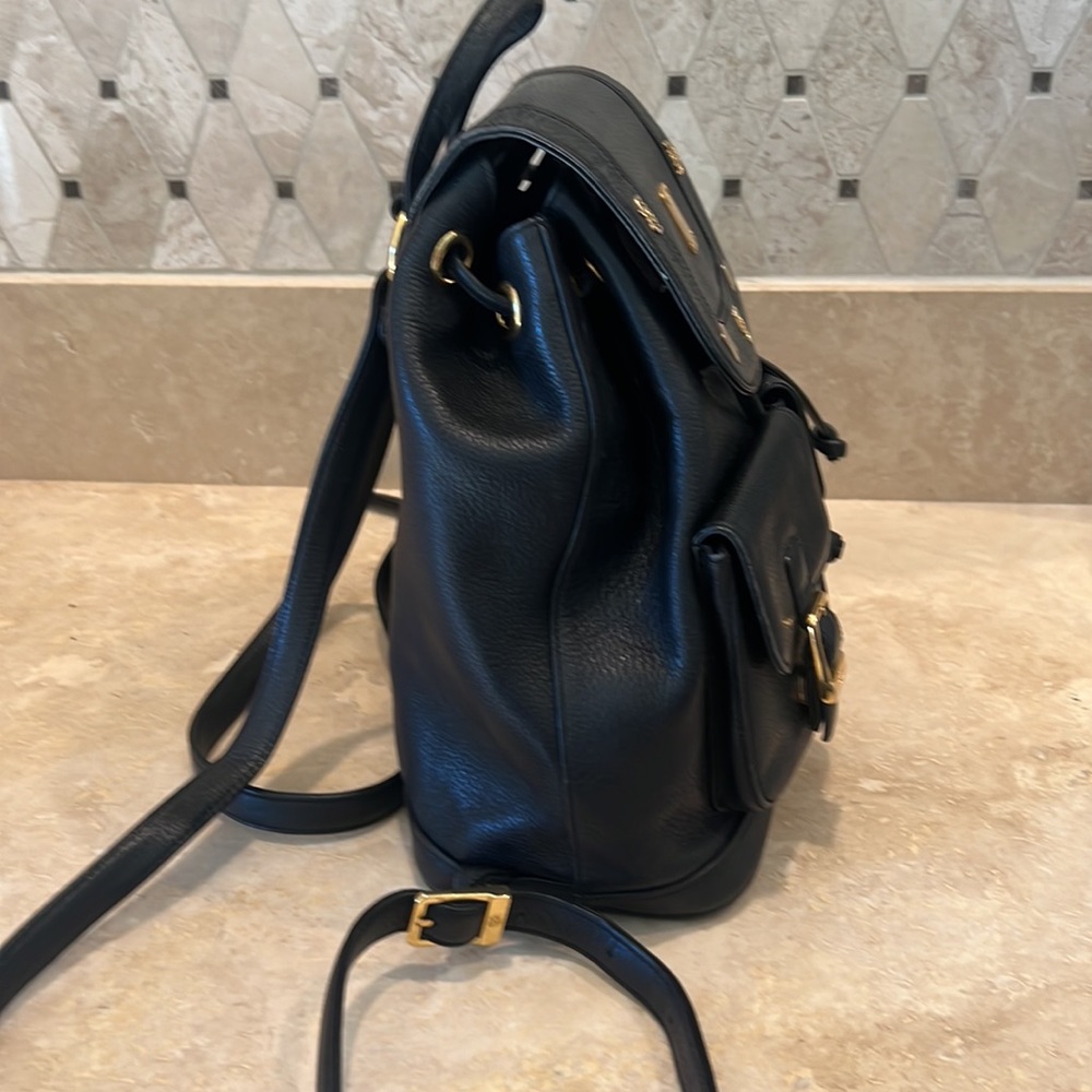 Beautiful MCM leather Backpack - Picture 7 of 16